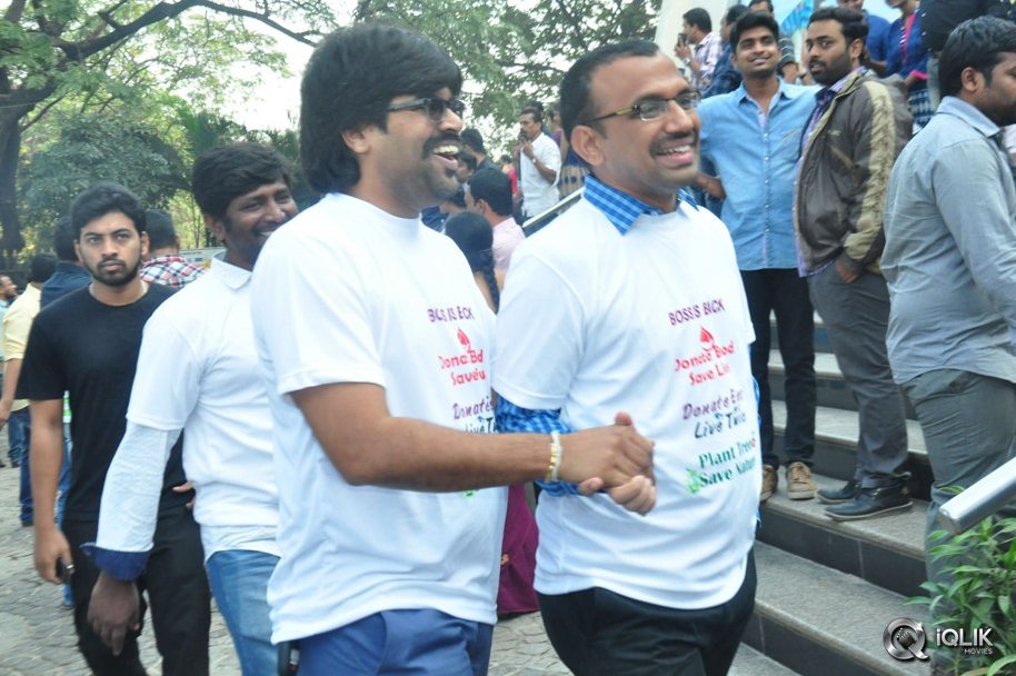 Celebs-at-Khaidi-No-150-Movie-Screening